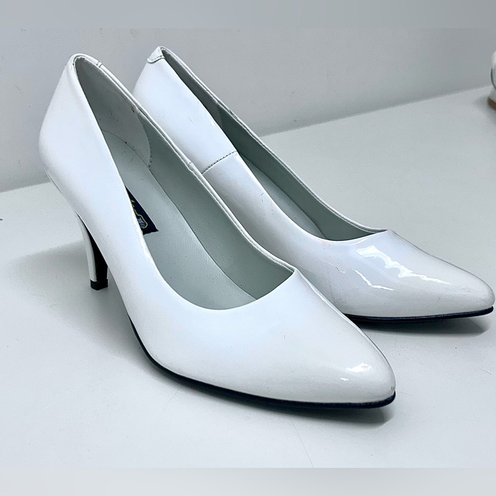 Women’s 9 FUNTASMA Pump 420 White Vegan Faux Patent Leather 3” Heeled Shoes